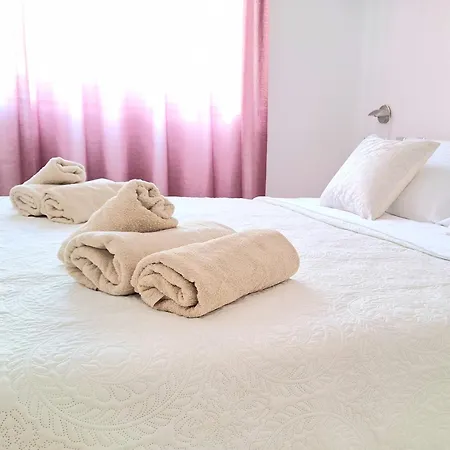 Apartman Leona *