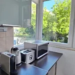 Leona Apartament