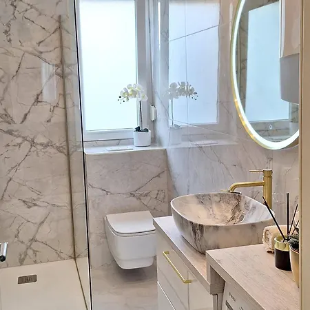 Leona Διαμέρισμα